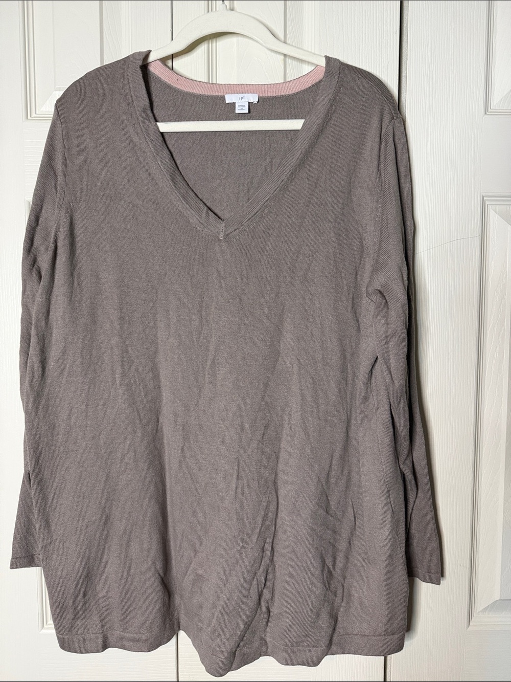J. Jill Relaxed V-Neck Long Sleeve Pullover in Taupe with Pink Trim